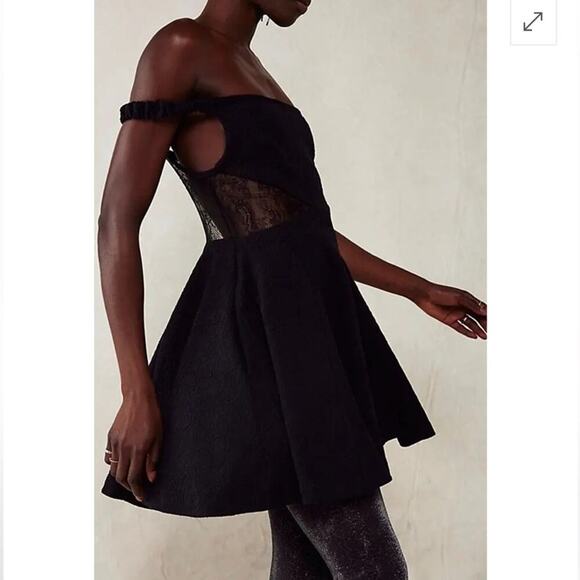 FREE PEOPLE Black BROOKLYN MINI LACE DRESS Size Small - Picture 1 of 6